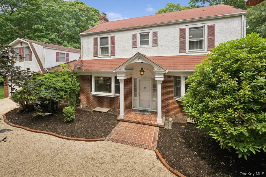 7 Upper Devon Road, Port Jefferson, NY 11777 - #2