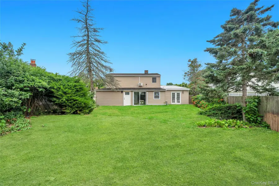 82 Scooter Lane, Hicksville, NY 11801 - #3