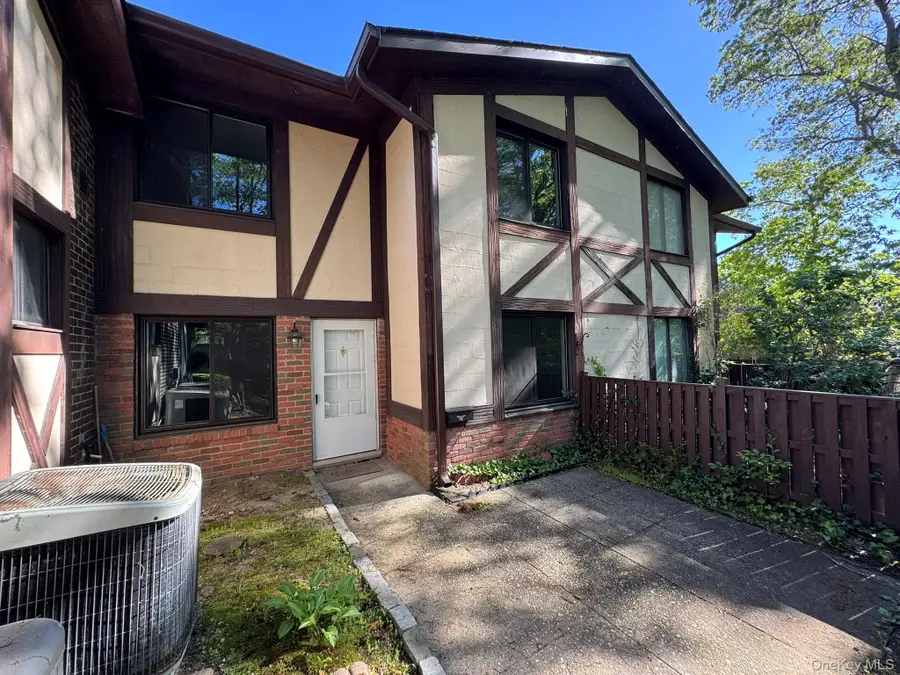 233 Sagamore Hills Drive, Port Jefferson Station, NY 11776 - #2