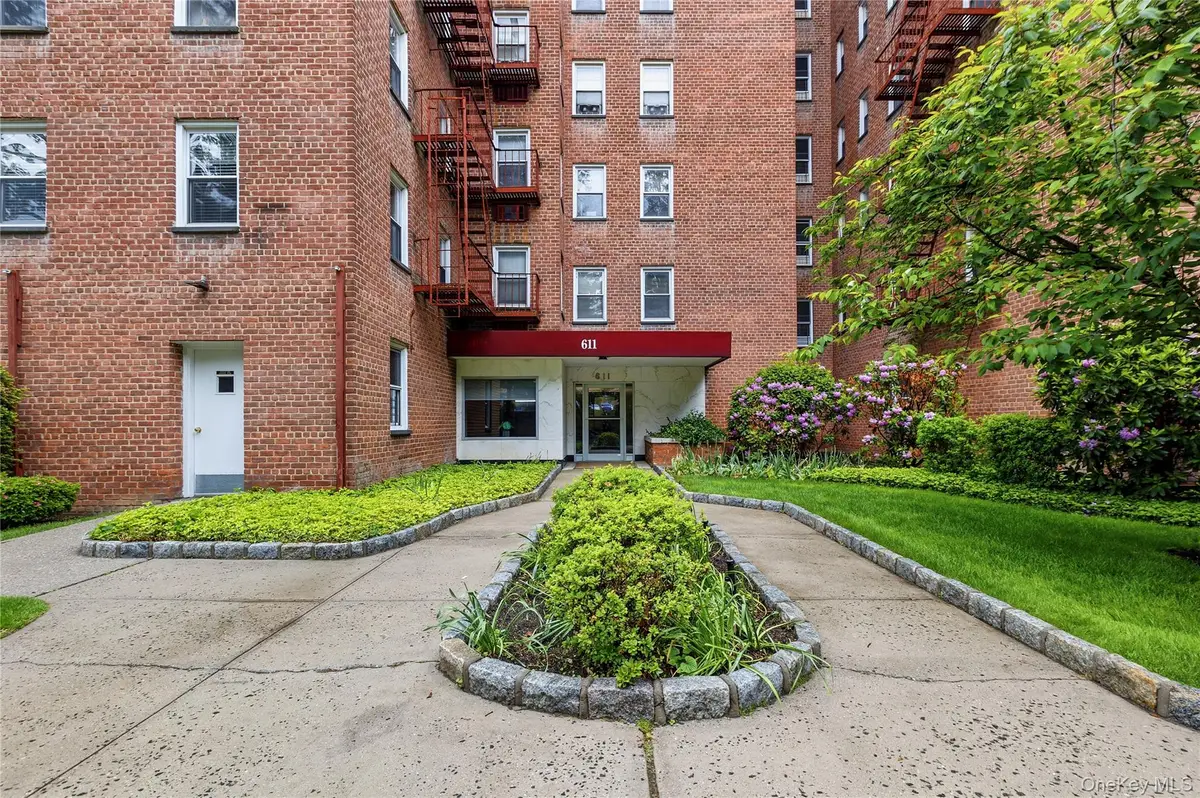 611 Palmer Road #3y, Yonkers, NY 10701 - #1