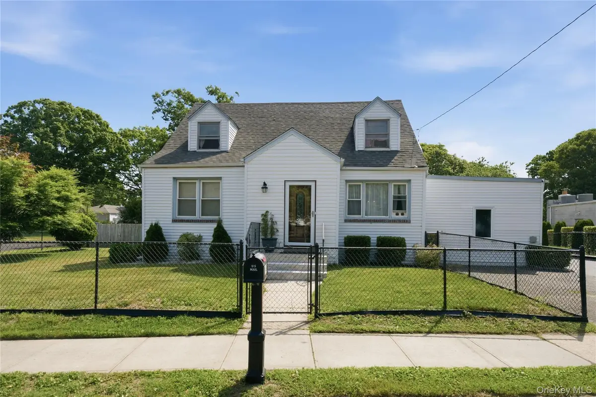 145 Calebs Path, Brentwood, NY 11717 - #1