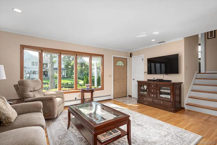 7 Layne Way, Northport, NY 11768 - #3