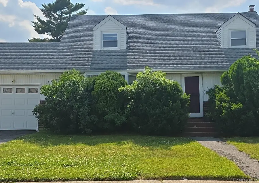 80 Elmwood Street, Plainview, NY 11803 - #3