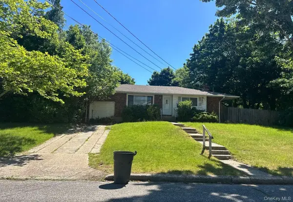 1533 Agate Street, Bay Shore, NY 11706