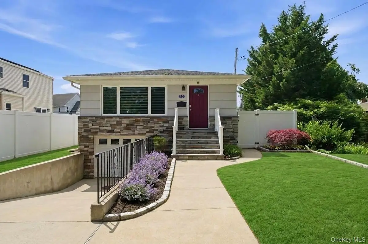 10 S Merrick Road, Massapequa, NY 11758 - #1