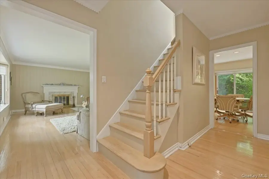 2 Crabtree Lane, Roslyn, NY 11576 - #2