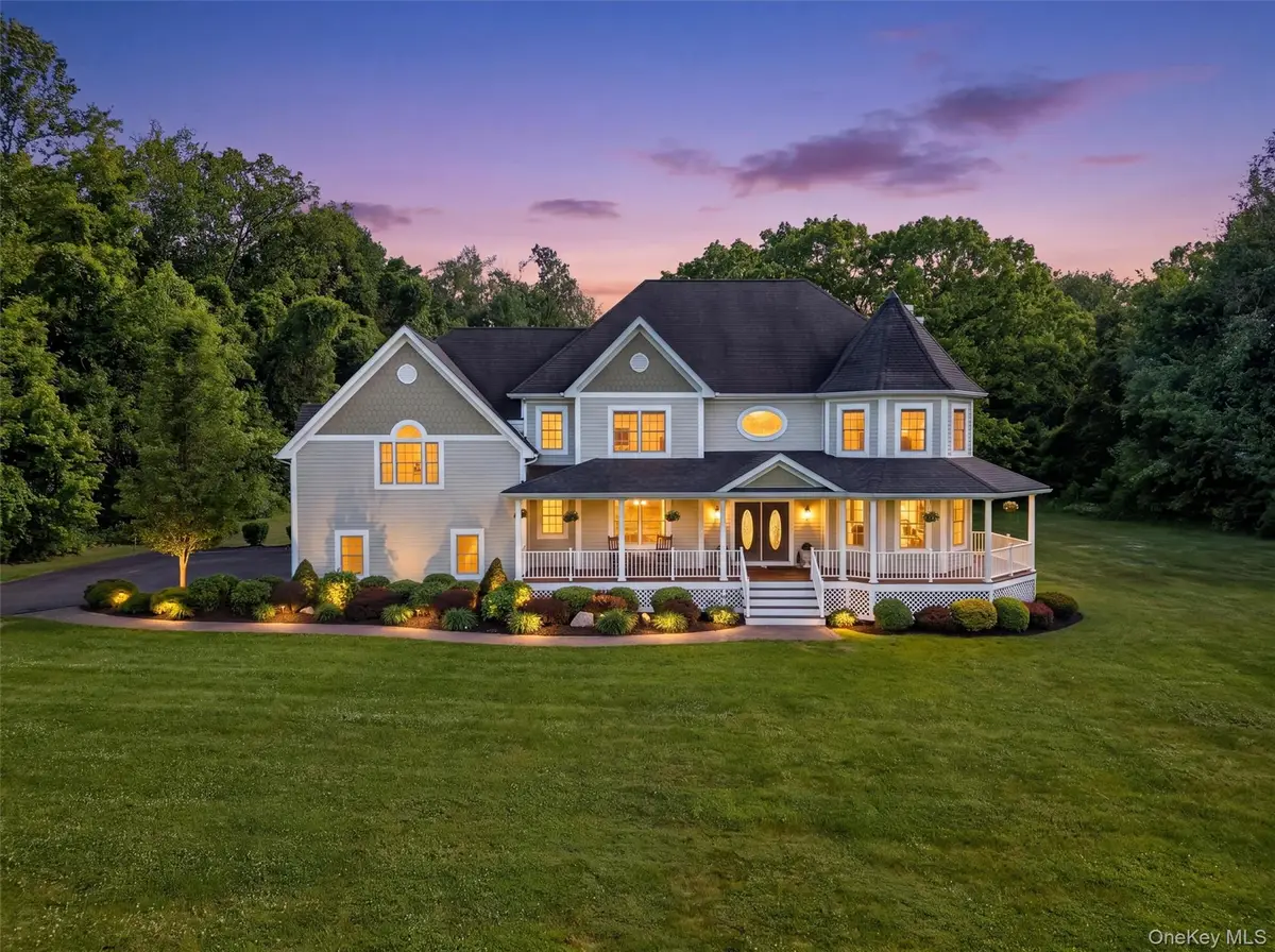 17 Coopers Lane, Hopewell Junction, NY 12533 - #1