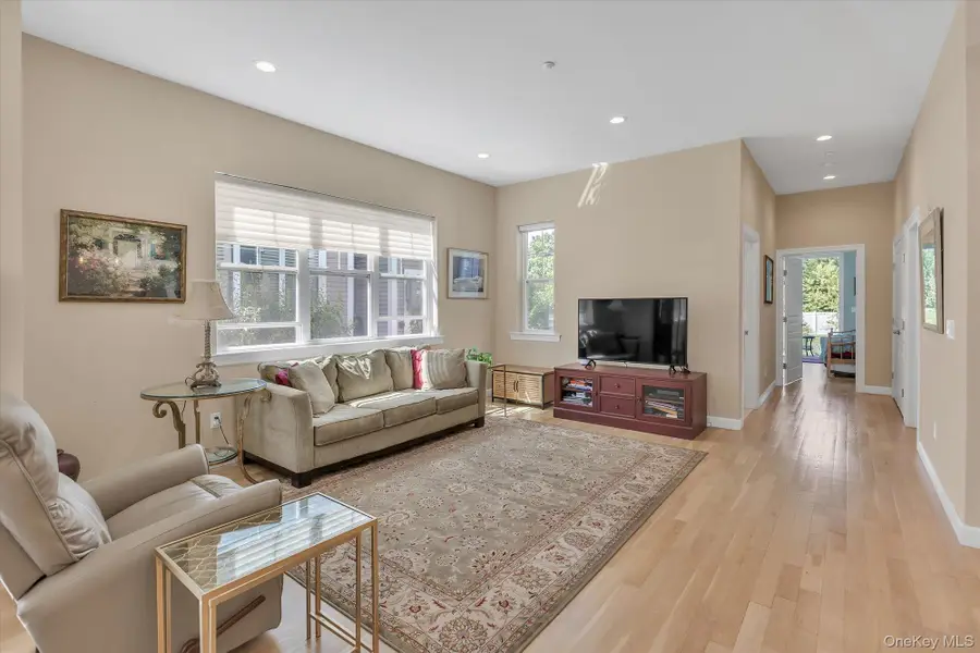 35 Winter Place, East Northport, NY 11731 - #2