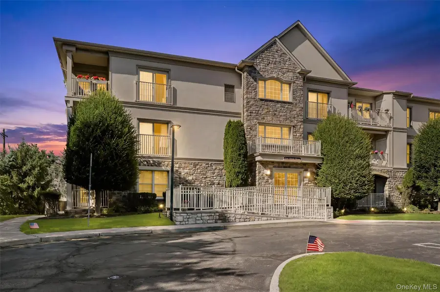 32 N De Baun Avenue #202, Suffern, NY 10901 - #3
