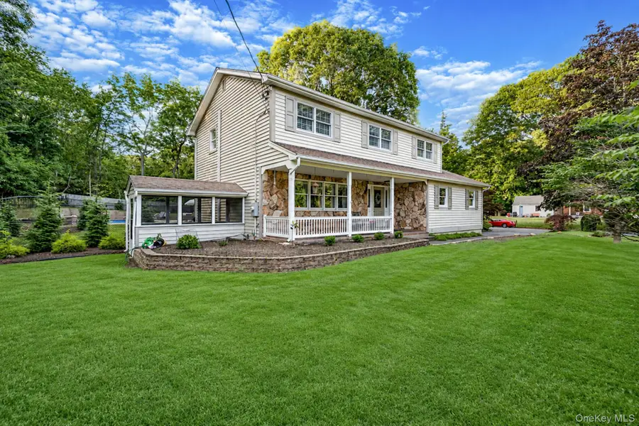 93 N Country Road, Shoreham, NY 11786 - #2