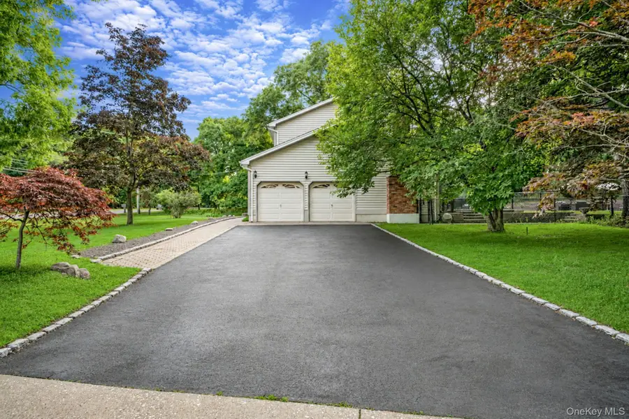 93 N Country Road, Shoreham, NY 11786 - #3