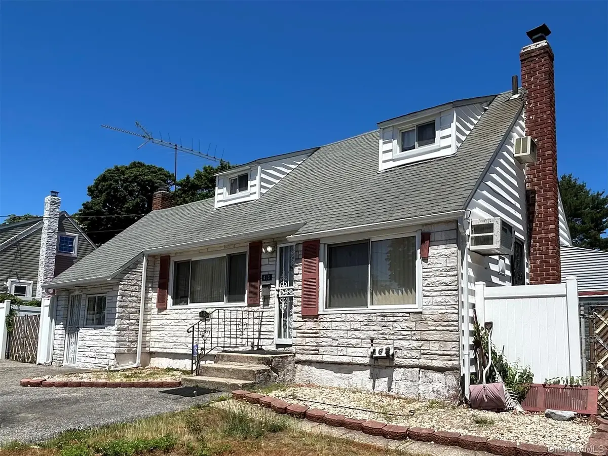 465 Saint Johns Street, Central Islip, NY 11722 - #1
