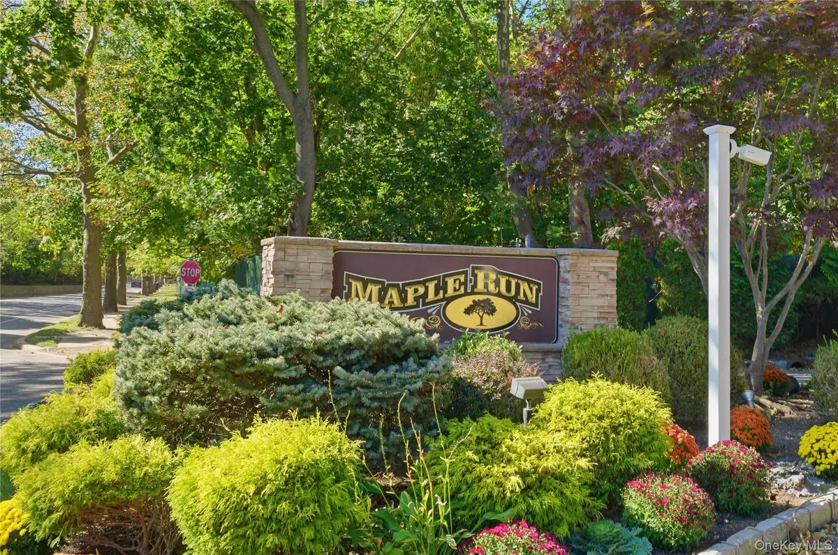 37 Maple Court, Jericho, NY 11753 - #1
