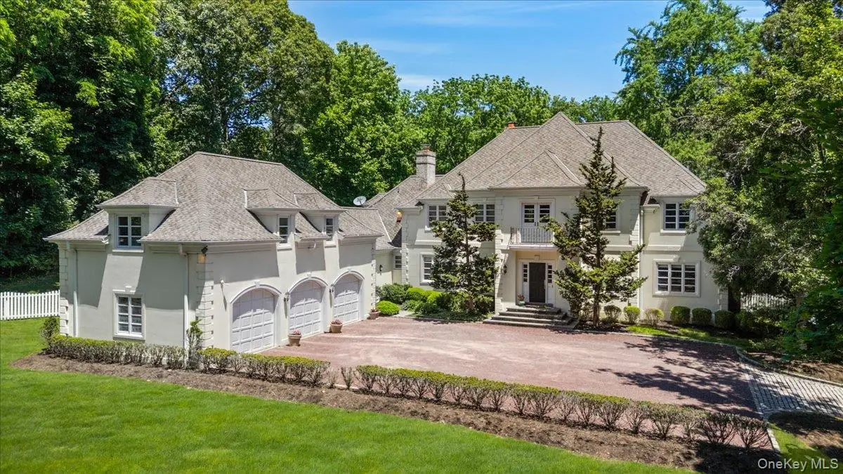 11 Oak Hill Road, Lloyd Harbor, NY 11743 - #1