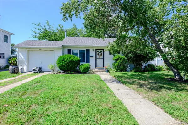 1380 Brooklyn Boulevard, Bay Shore, NY 11706