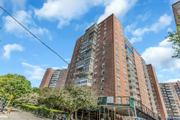 138-10 Franklin Avenue #9J, Flushing, NY 11355