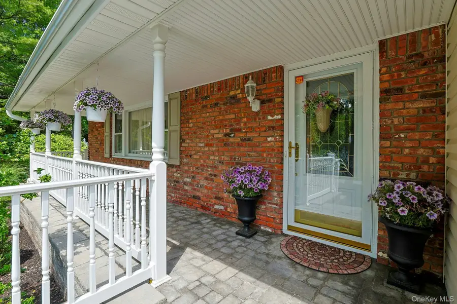 32 Sandstone Trail, New City, NY 10956 - #3