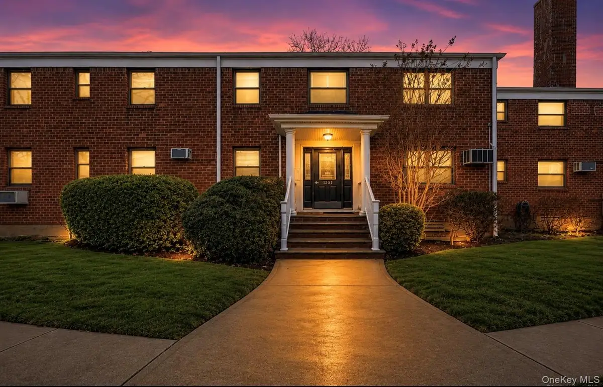 1201 E Broadway #H-22, Hewlett, NY 11557 - #1