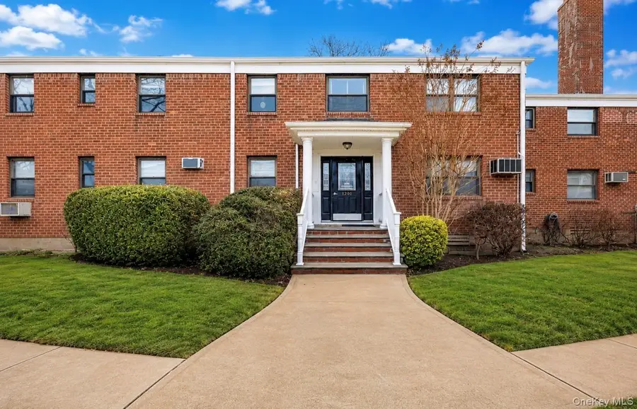 1201 E Broadway #H-22, Hewlett, NY 11557 - #2