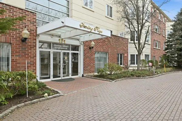 171 Great Neck Road #4L, Great Neck, NY 11023