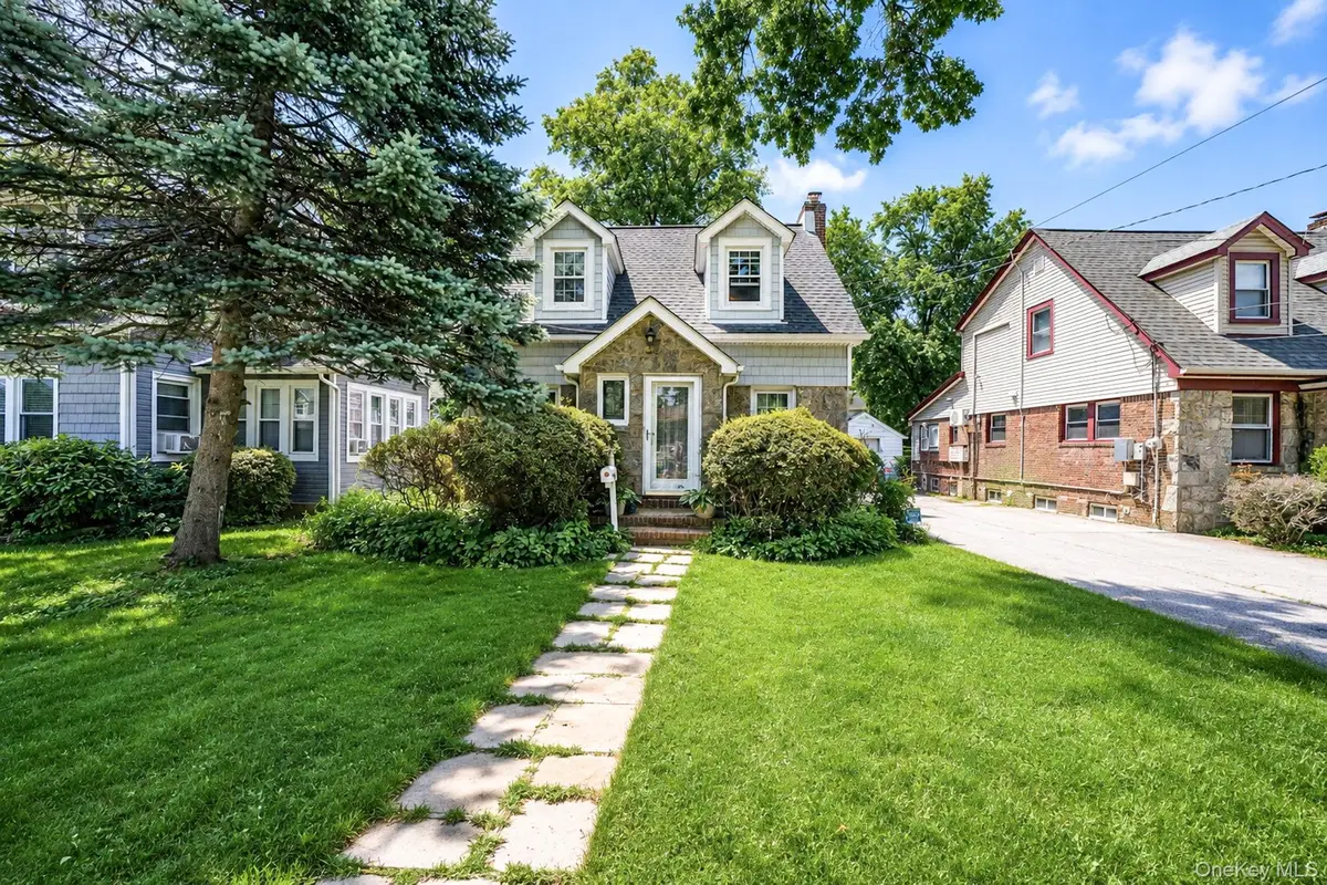 850 Linden Avenue, Baldwin, NY 11510 - #1