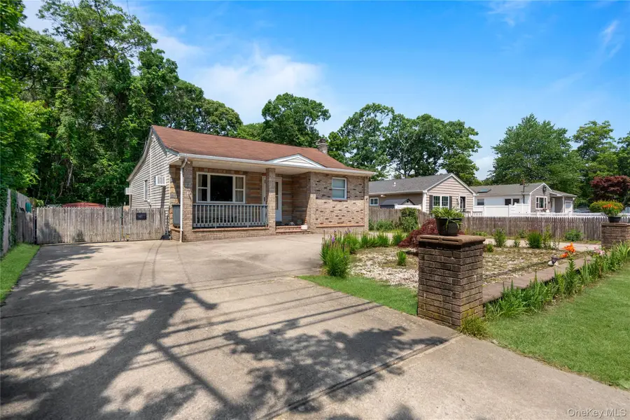 32 Juniper Avenue, Patchogue, NY 11772 - #3
