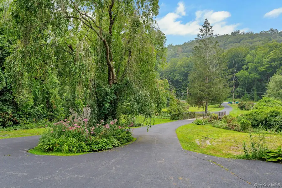 934 Peekskill Hollow Road, Putnam Valley, NY 10579 - #2
