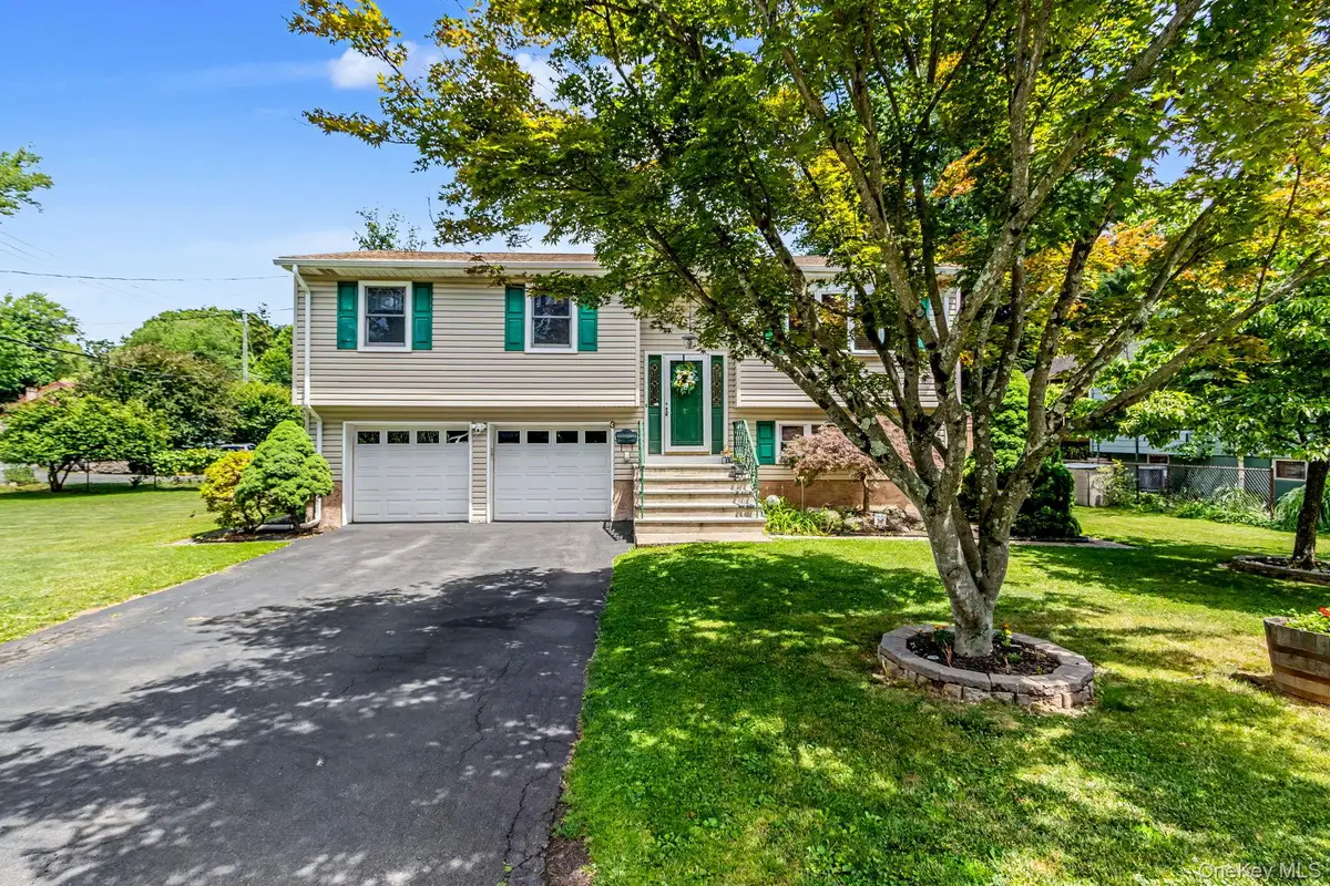 3 Van Wardt Place, Tappan, NY 10983 - #1
