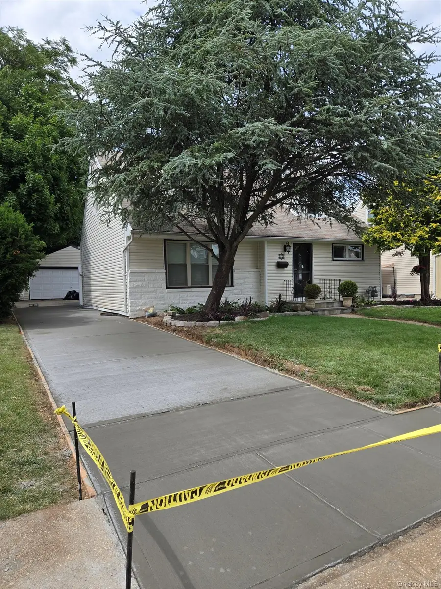23 Harriman Avenue, Hempstead, NY 11550 - #3