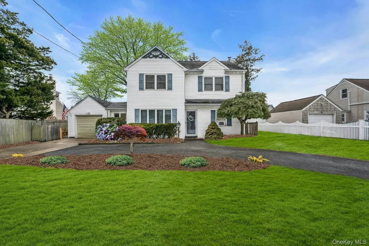 112 Foster Boulevard, Babylon, NY 11702 - #1