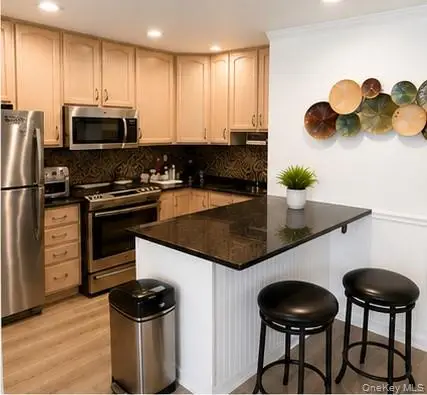 11 Morley Circle, Melville, NY 11747 - #3