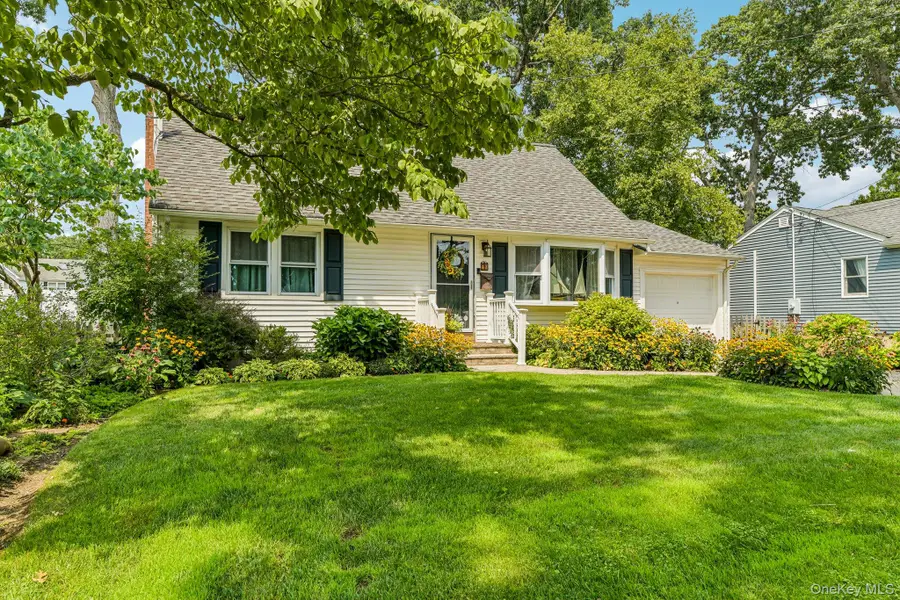 75 Hale Road, North Babylon, NY 11703 - #2