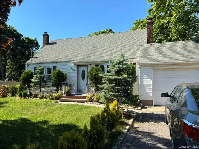 169 W 21st Street, Huntington Station, NY 11746 - #2