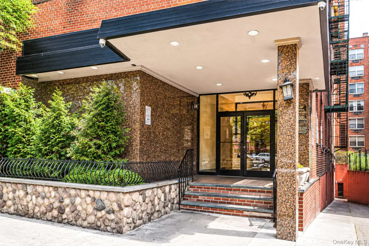 134-54 Maple Avenue #4H, Flushing, NY 11355 - #1