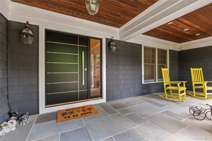 40 Coves Run, Syosset, NY 11791 - #2