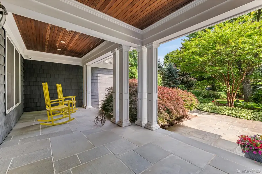 40 Coves Run, Syosset, NY 11791 - #3