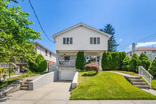 6461 230th Street, Oakland Gardens, NY 11364