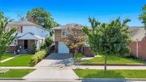 216 Earle Avenue, Lynbrook, NY 11563