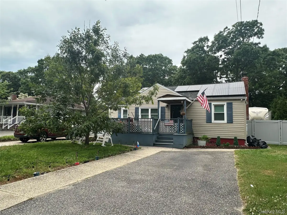 30 Robinwood Street, Mastic, NY 11950 - #1