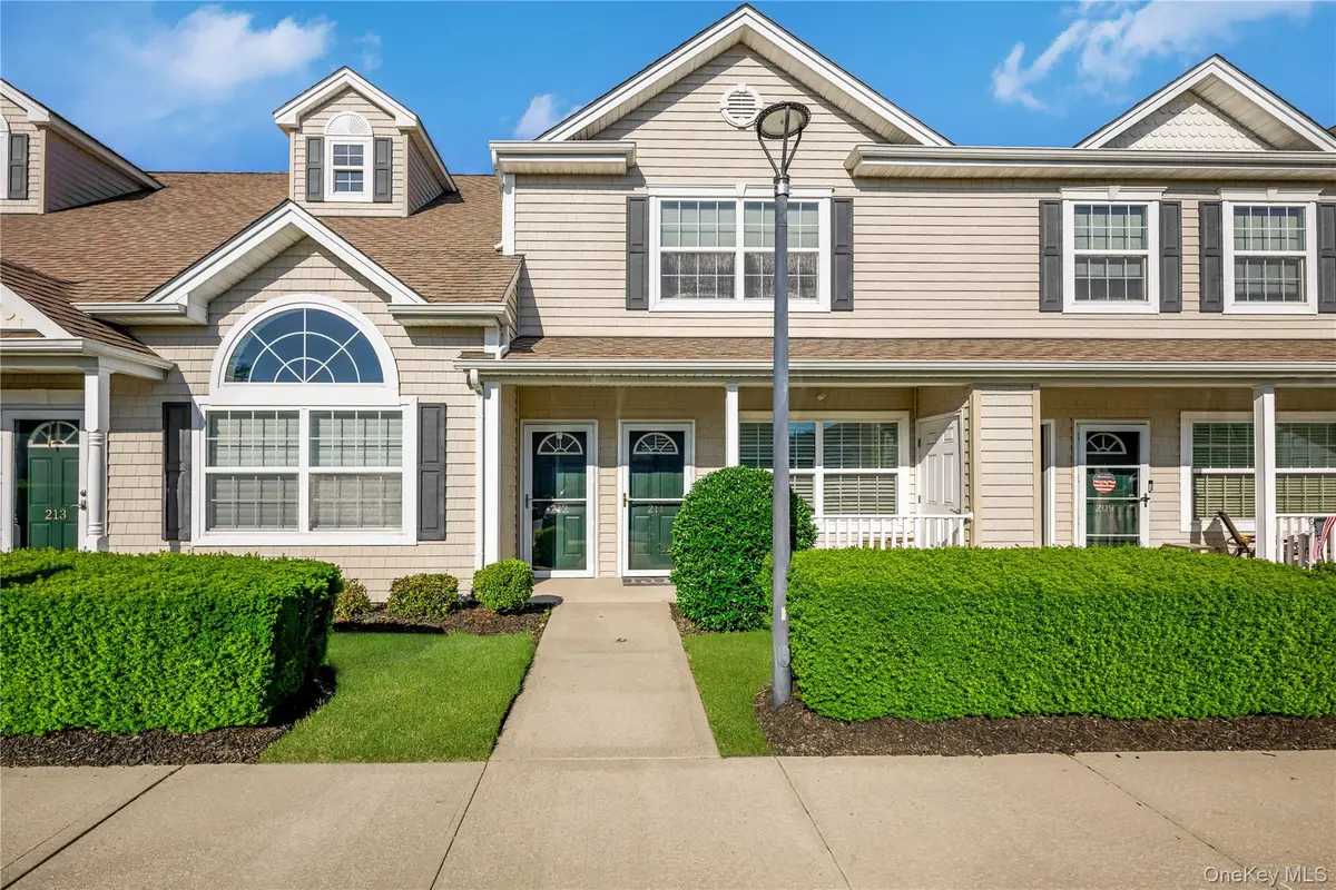 212 Willow Lane, Valley Stream, NY 11580 - #1