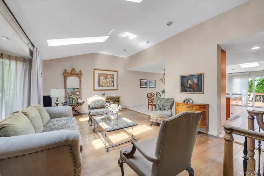 36 Sullivan Drive, Jericho, NY 11753 - #3