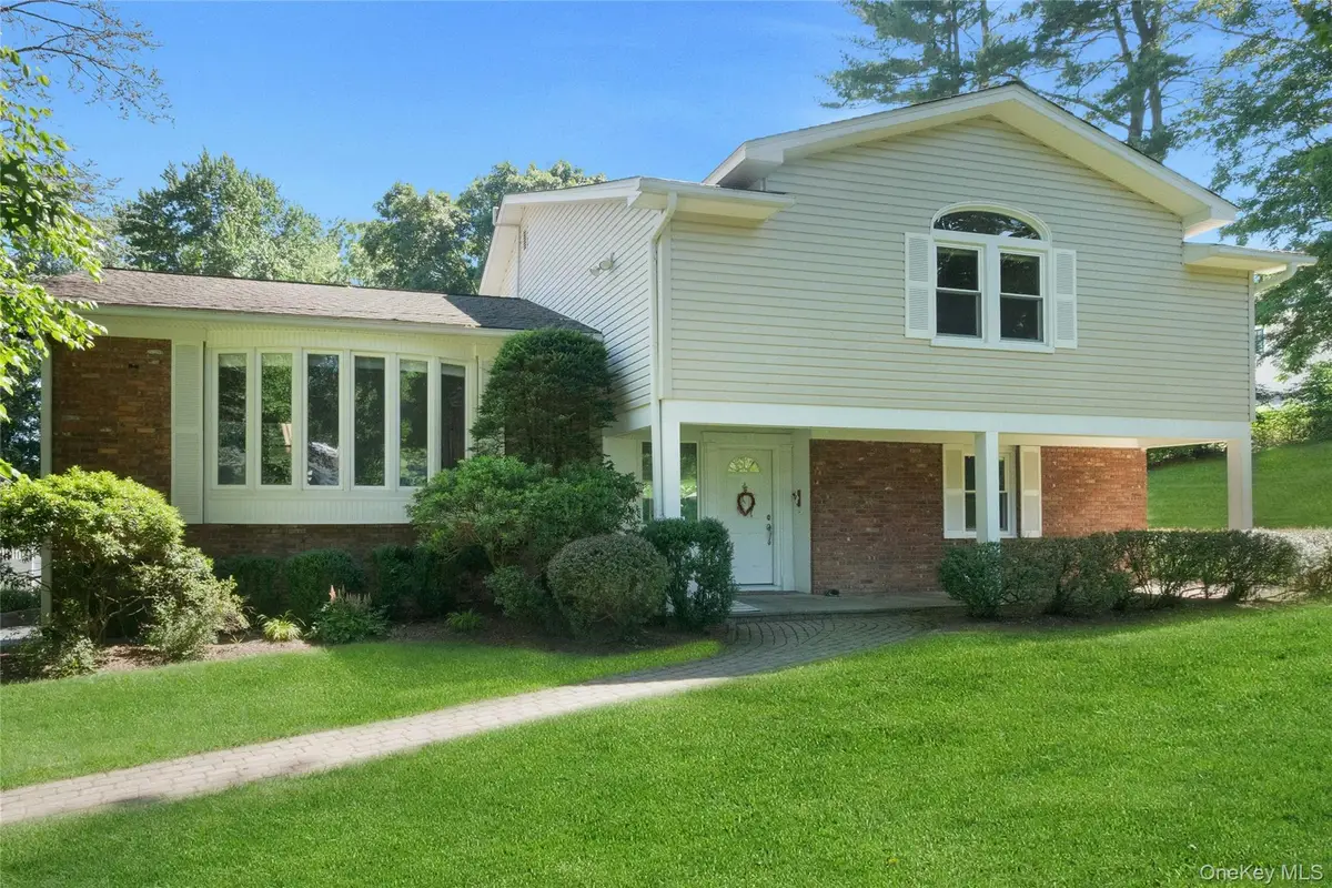 26 Alder Drive, Briarcliff Manor, NY 10510 - #1