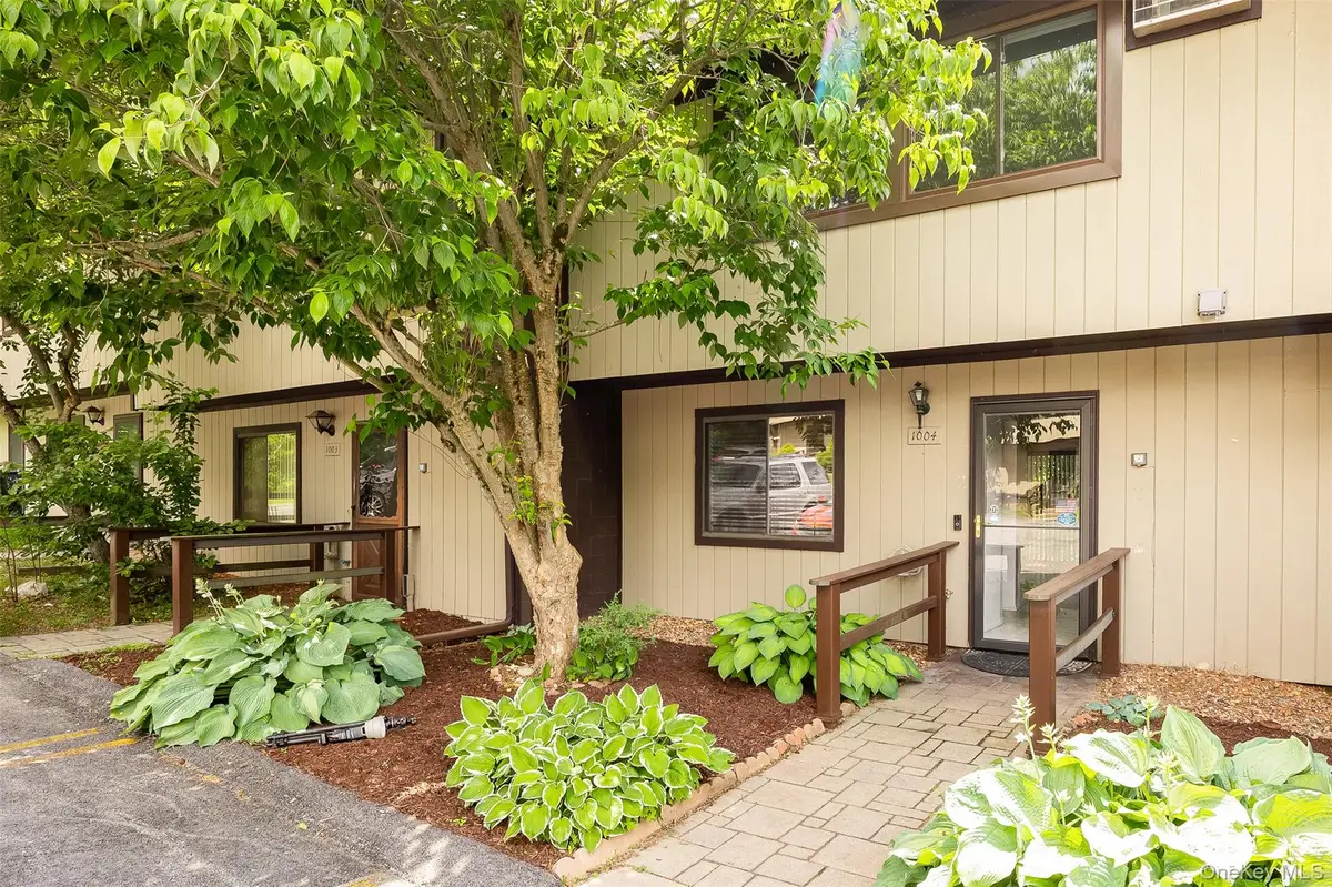 1004 Chelsea Cove S, Hopewell Junction, NY 12533 - #1