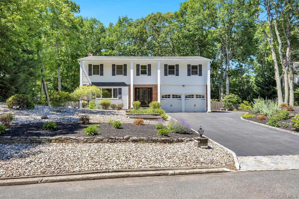 17 Cedar Place, Kings Park, NY 11754 - #1