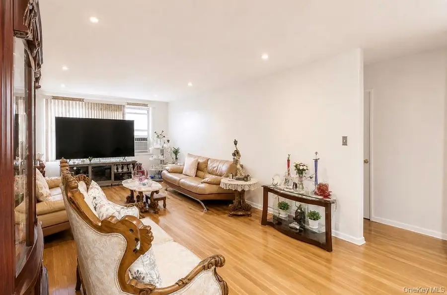 180 Van Cortlandt Park S #3F, Bronx, NY 10463 - #2