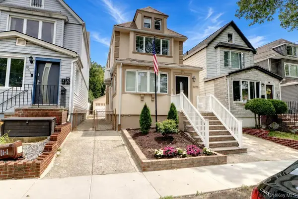 6472 80 Avenue, Glendale, NY 11385