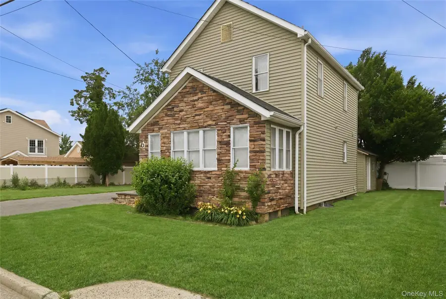 6 Prospect Street, Hicksville, NY 11801 - #2