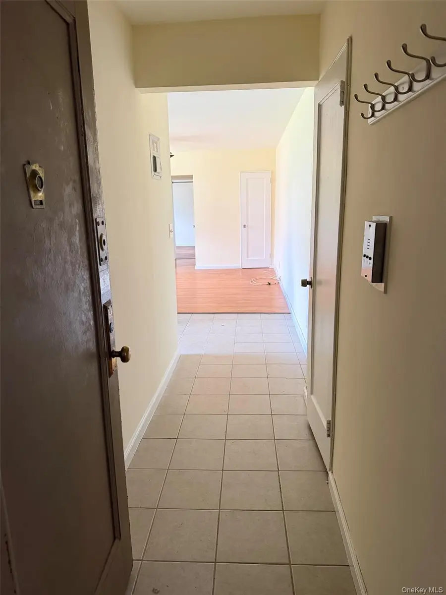 10 Davenport Avenue #1F, New Rochelle, NY 10805 - #3