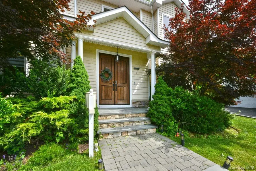 245 Harbor Hill Road, Roslyn, NY 11576 - #3