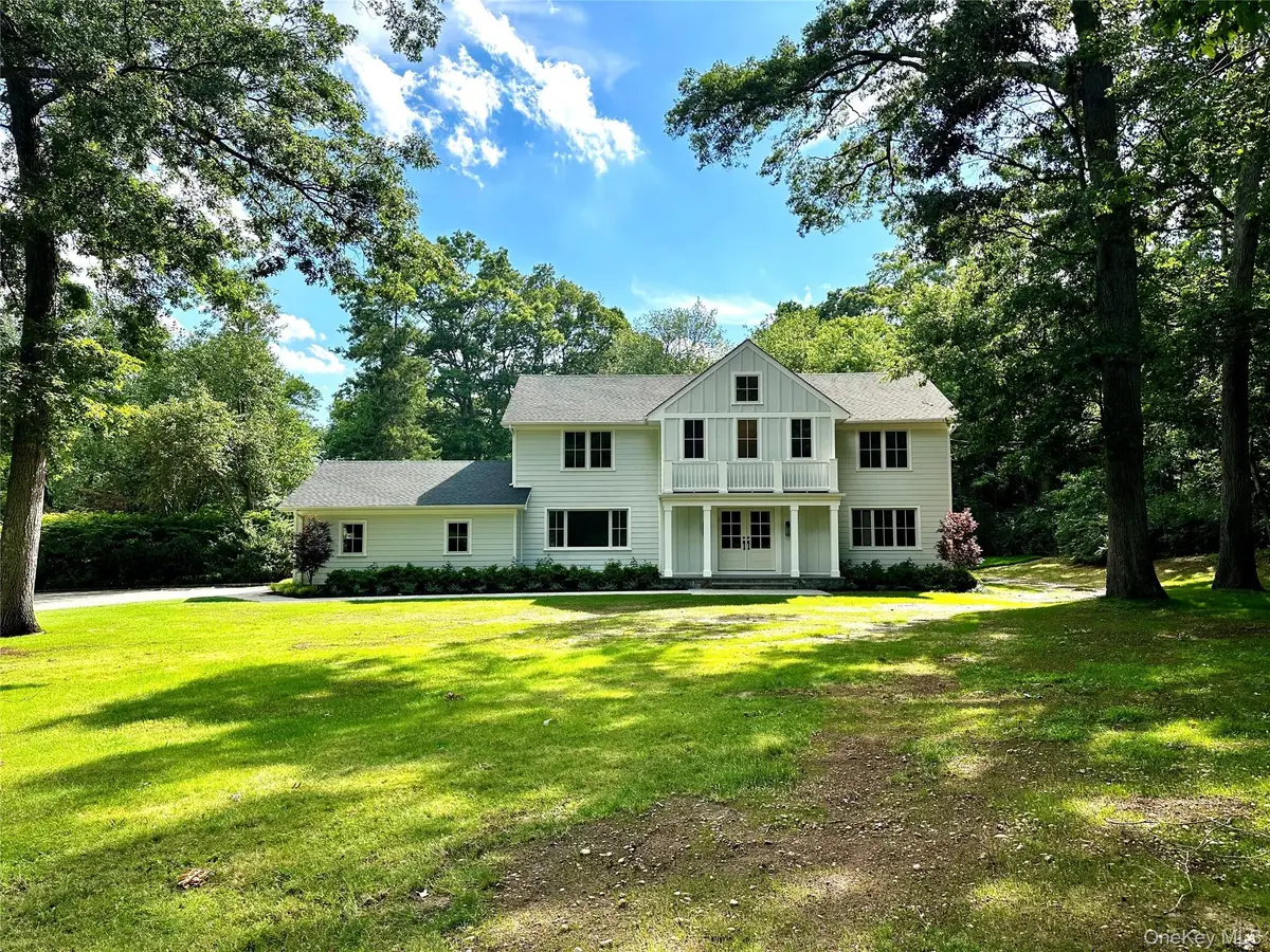 19 Woodvale Drive, Laurel Hollow, NY 11791 - #1